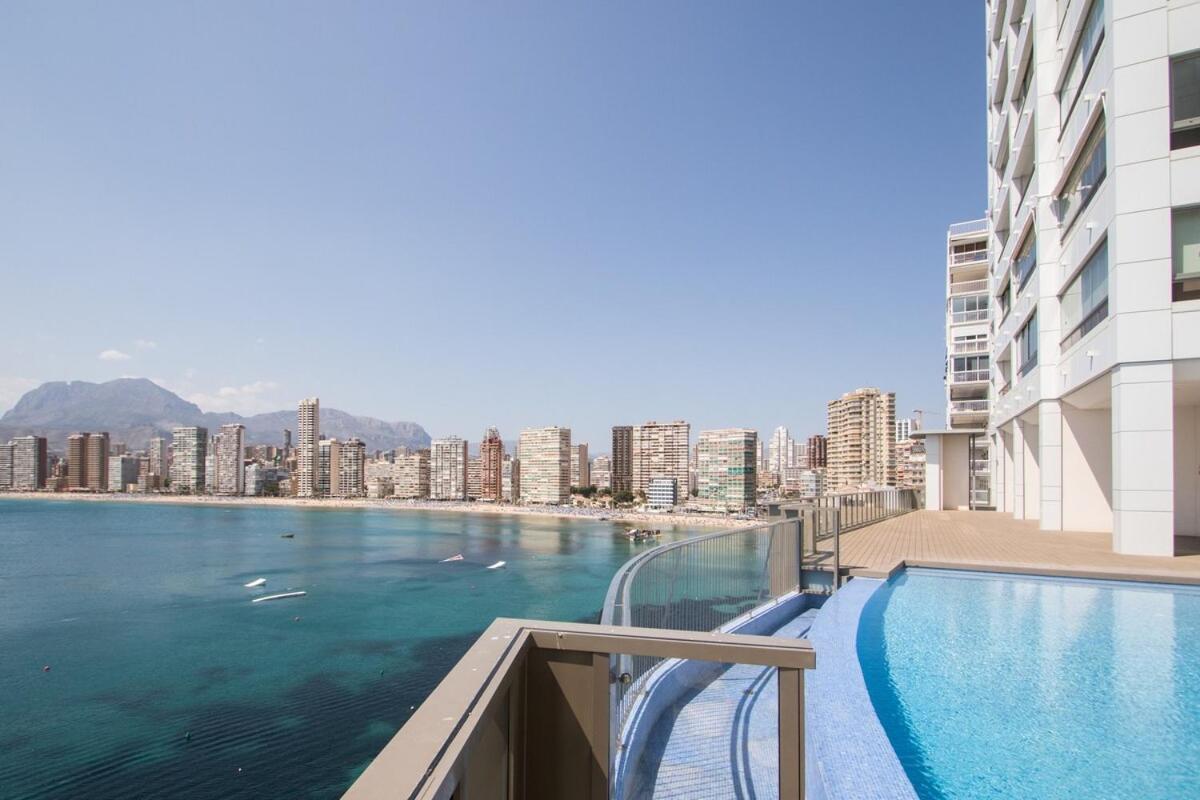 Excellent In Front Of The Sea! Apartment *
